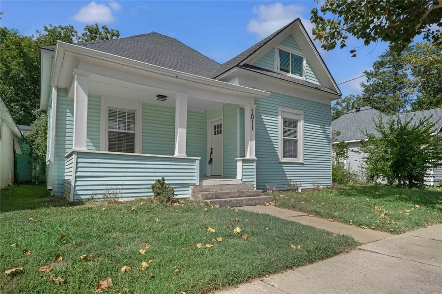 1011 S Armstrong Avenue, Denison, TX 75020 - Image #2