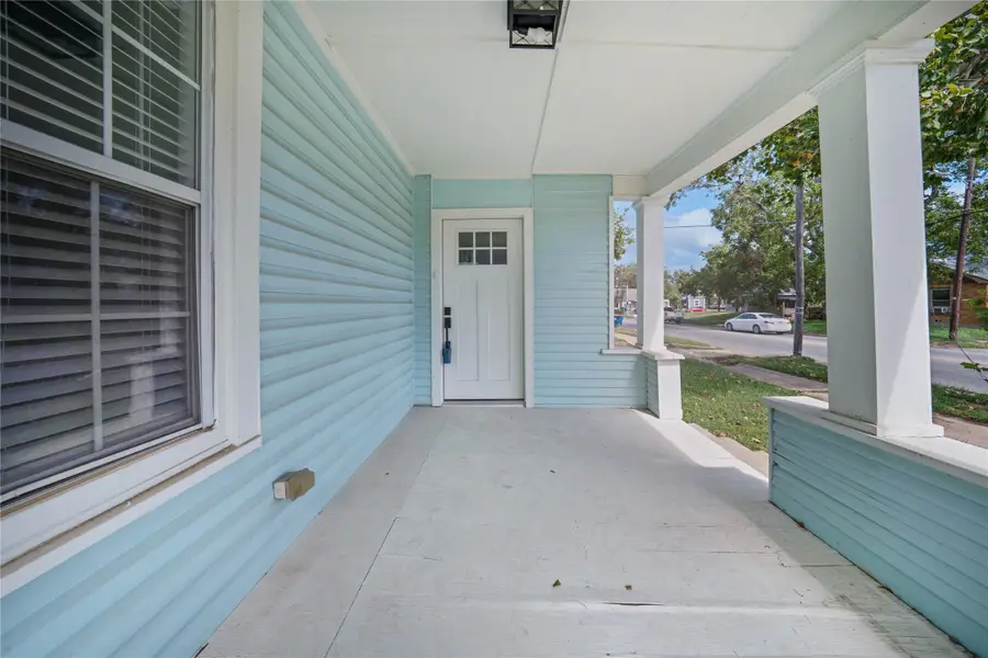 1011 S Armstrong Avenue, Denison, TX 75020 - Image #3