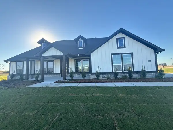 1080 County Road 200, Valley View, TX 76272