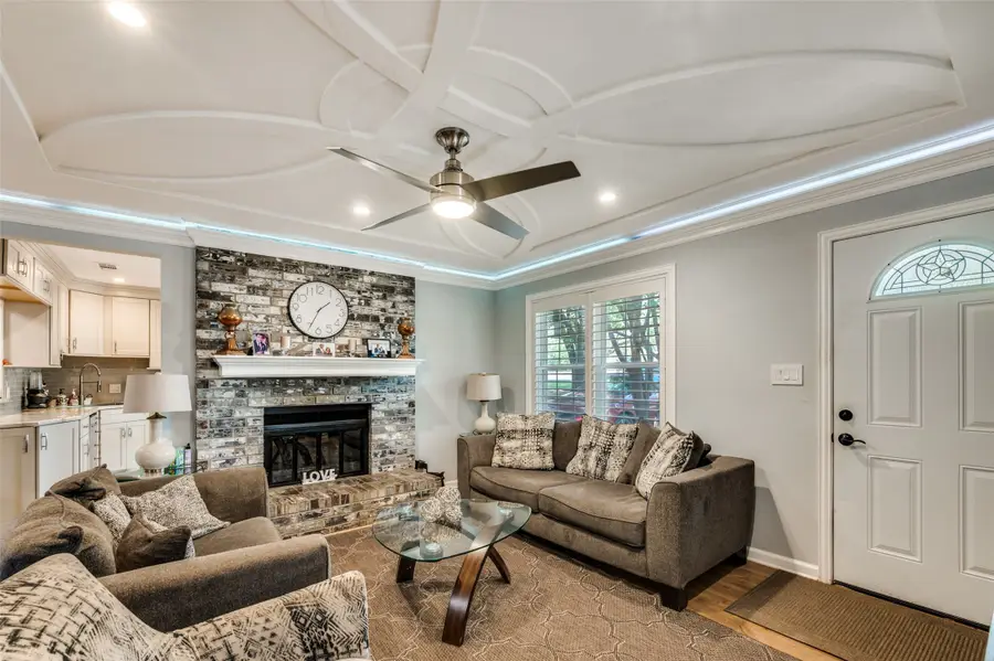 407 E Oakdale Street, Keene, TX 76059 - Image #2