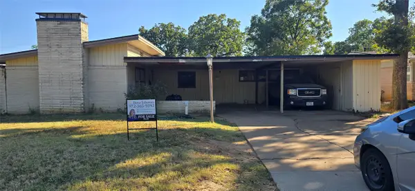 1914 W Grauwyler Road, Irving, TX 75061