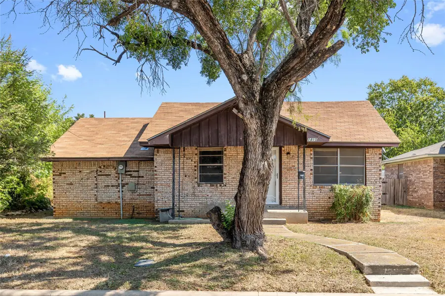 1810 9th Street, Brownwood, TX 76801 - Image #2