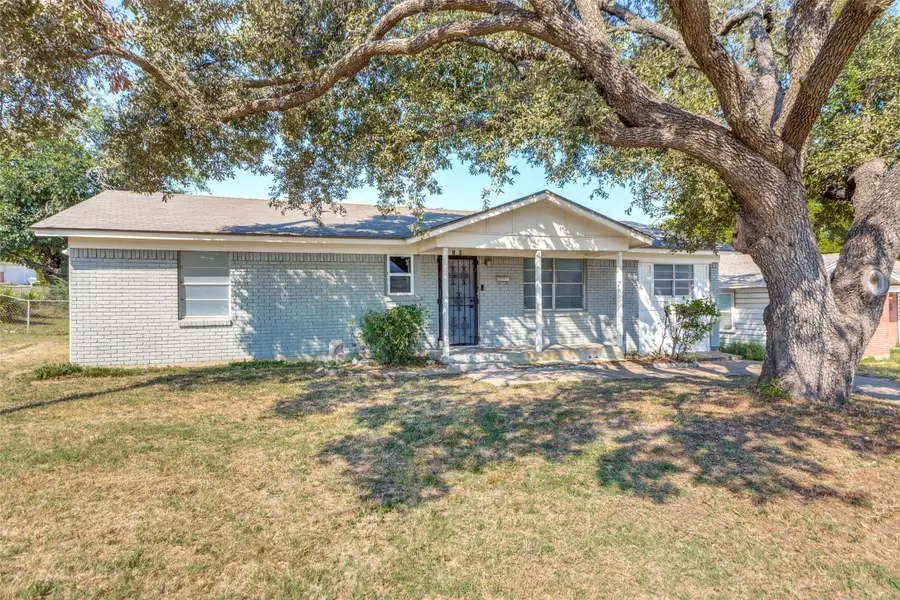 1708 S Cravens Road, Fort Worth, TX 76112 - Image #2