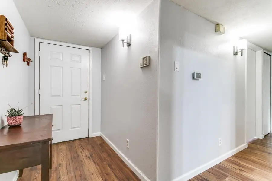 2028 Victoria Road, Carrollton, TX 75007 - Image #2