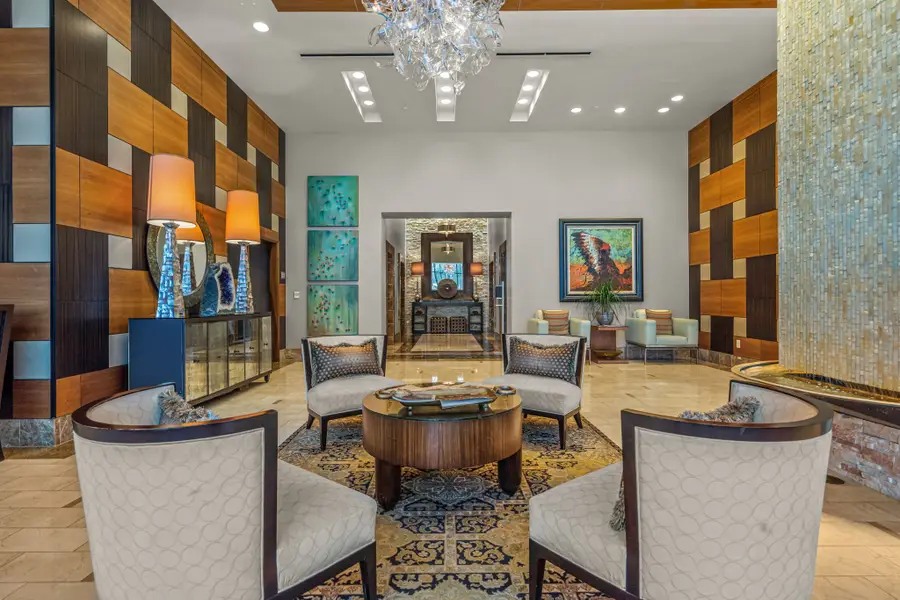 1301 Throckmorton Street #2402, Fort Worth, TX 76102 - Image #3