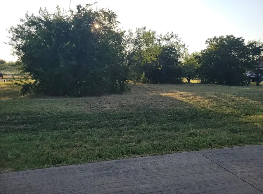 2207 Alyssum, Cedar Hill, TX 75104 - Image #2