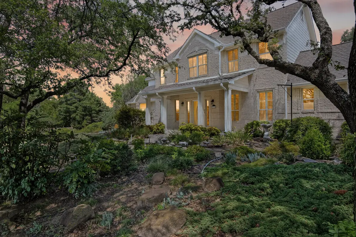 125 Branding Iron Court, Azle, TX 76020 - Image #1