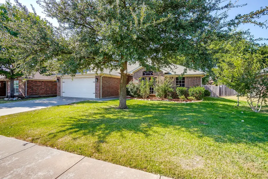 1116 Brown Crest Road, Burleson, TX 76028 - Image #2