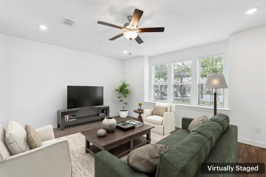 2700 Parkview Court, Lewisville, TX 75067 - Image #3