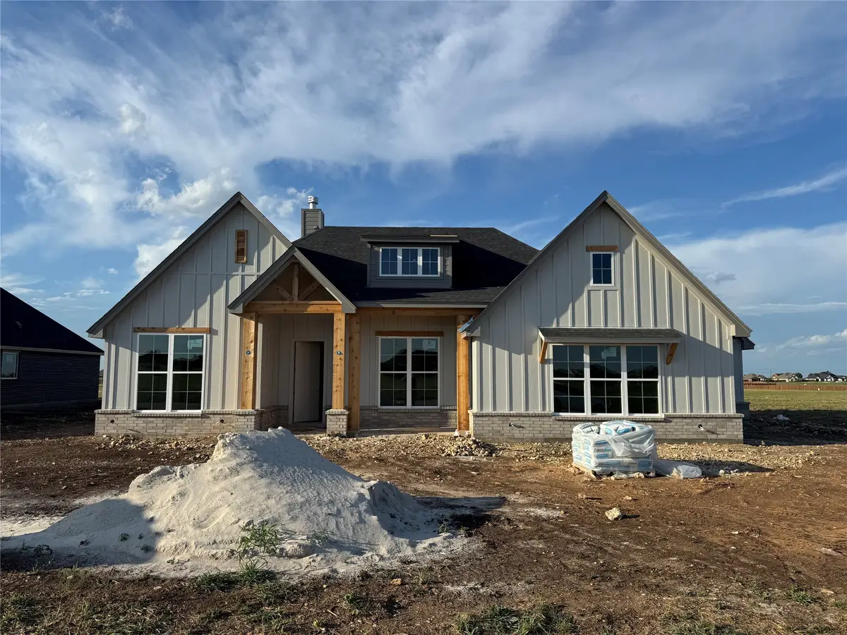 132 Grey Wolf, Godley, TX 76044 - Image #1