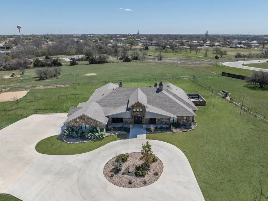 840 N Ash Street, Muenster, TX 76252 - Image #2