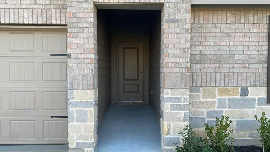 537 Marsh Street, Cleburne, TX 76033 - Image #2