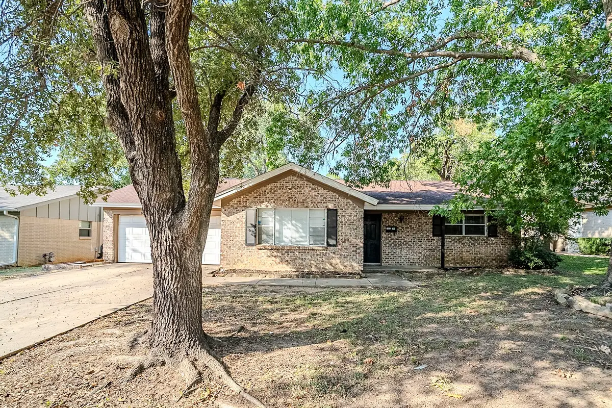 1612 Tyler Avenue, Euless, TX 76040 - Image #1