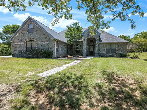 600 County Road 1790, Sunset, TX 76270