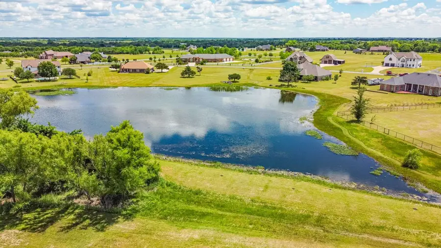 44 Mirror Lakes Court, Gunter, TX 75058 - Image #3