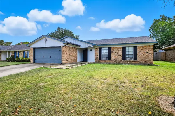 2733 Southpark Lane, Fort Worth, TX 76133