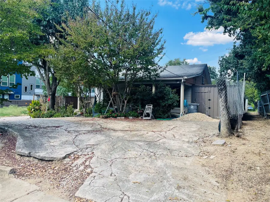 2247 Lovedale Avenue, Dallas, TX 75235 - Image #2