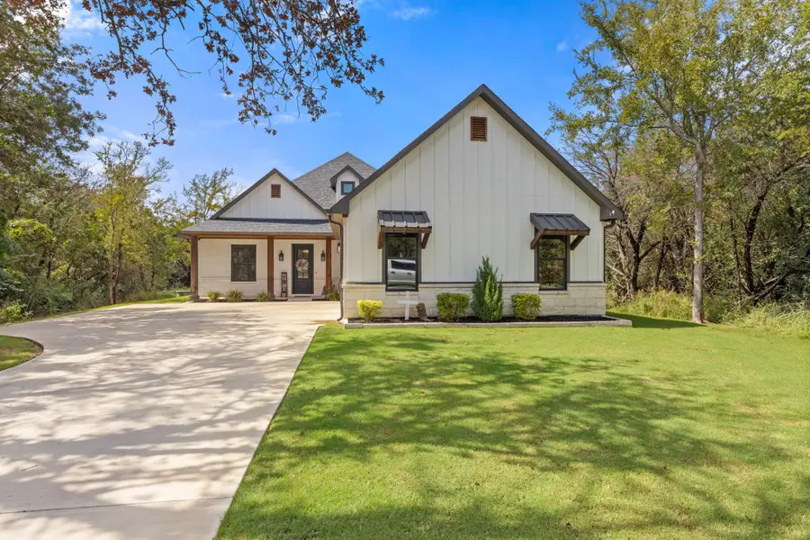 24139 Wood Hollow Drive, Whitney, TX 76692 - Image #2