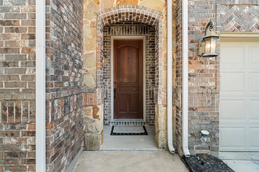 6284 Sun Ray Drive, Denton, TX 76208 - Image #2