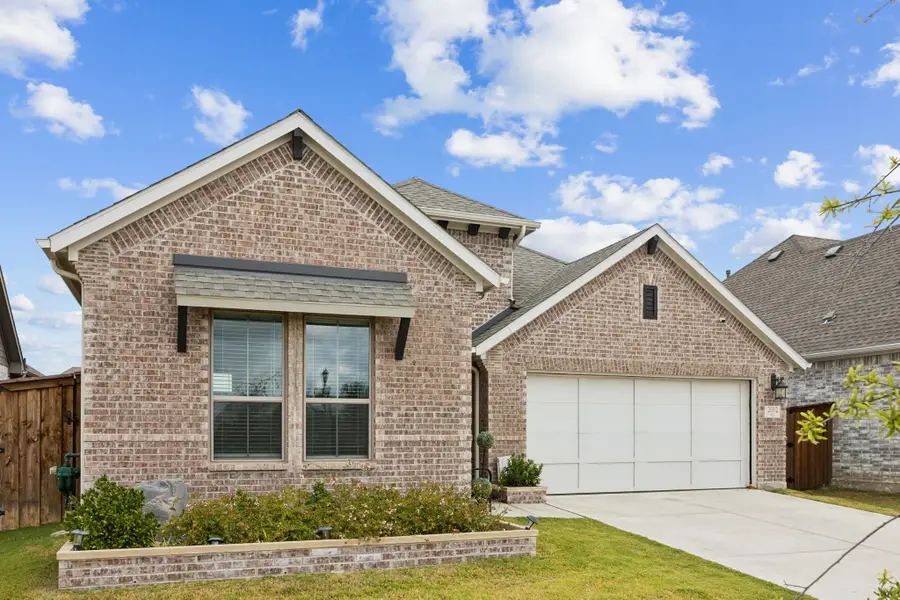 2012 Summer Sky Lane, Mansfield, TX 76063 - Image #2