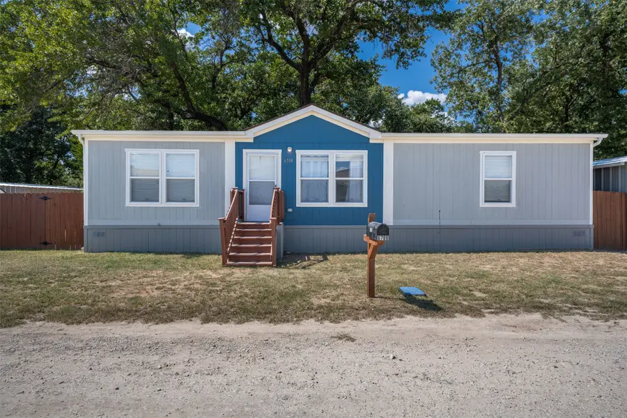 6708 Timberhaven Court, Granbury, TX 76049 - Image #2