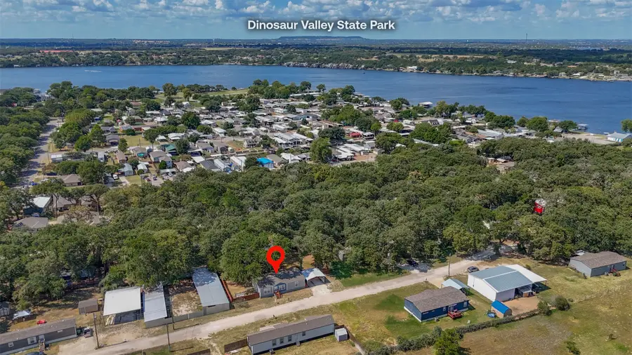 6708 Timberhaven Court, Granbury, TX 76049 - Image #3