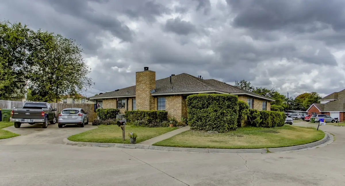 204 Lanham Court, White Settlement, TX 76108 - Image #1