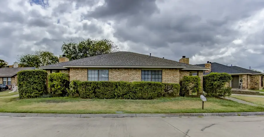 204 Lanham Court, White Settlement, TX 76108 - Image #2