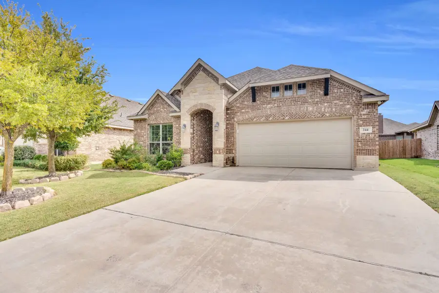 244 Dakota Drive, Waxahachie, TX 75167 - Image #2