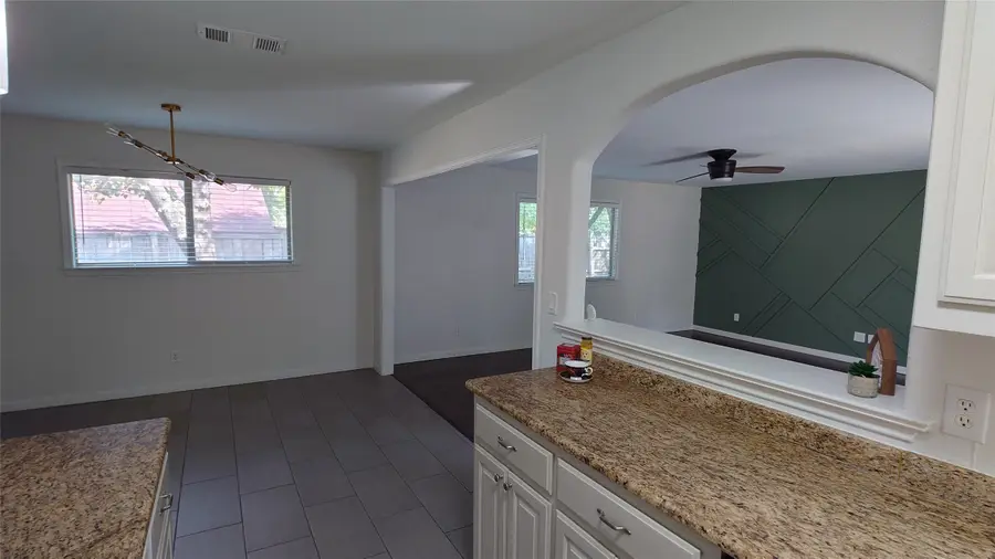 203 Arnett Drive, Euless, TX 76040 - Image #2