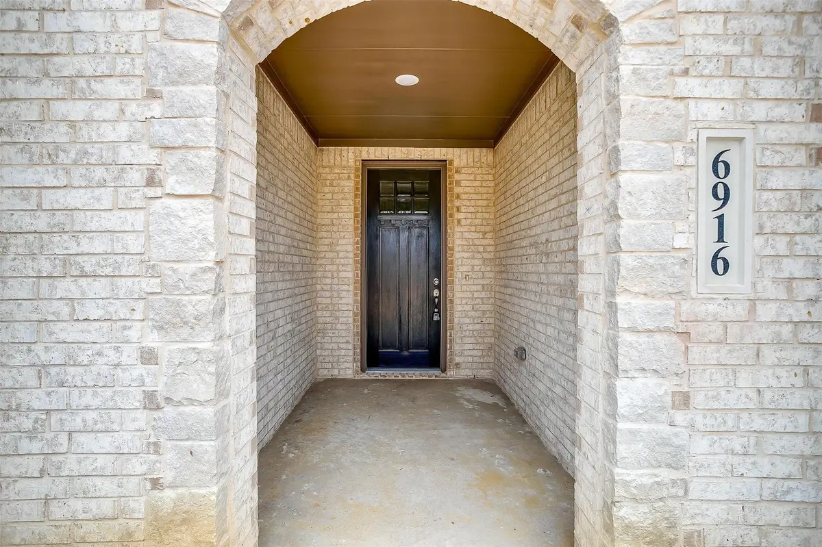 6917 Yellow Hammer Way, Arlington, TX 76001 - Image #1
