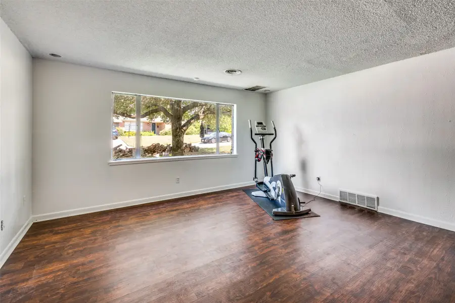 5012 Stadium Drive, Fort Worth, TX 76133 - Image #2