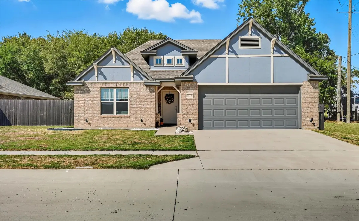 977 Sam Street, Springtown, TX 76082 - Image #1