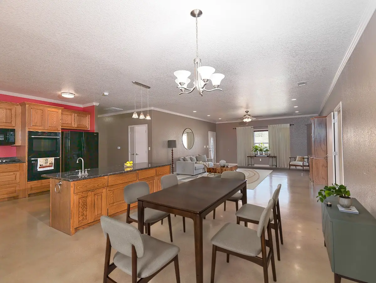 1623 W College Street, Jacksboro, TX 76458 - Image #1