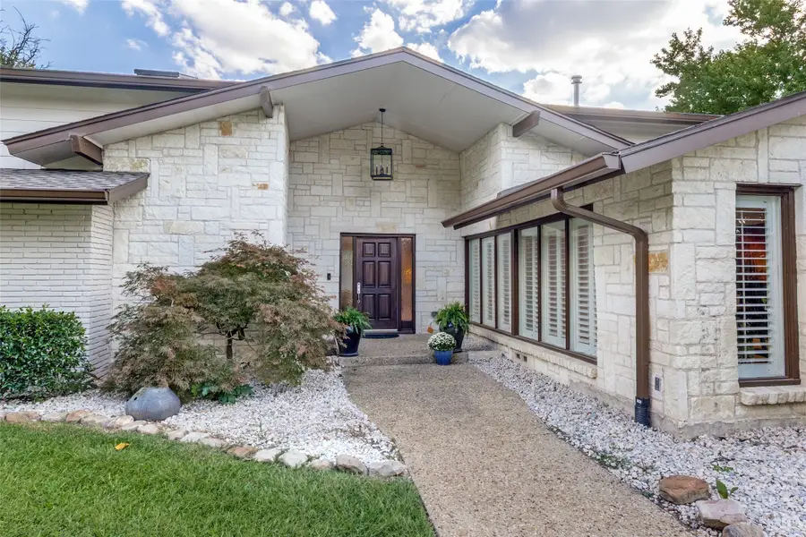 7040 Oakbluff Drive, Dallas, TX 75254 - Image #2