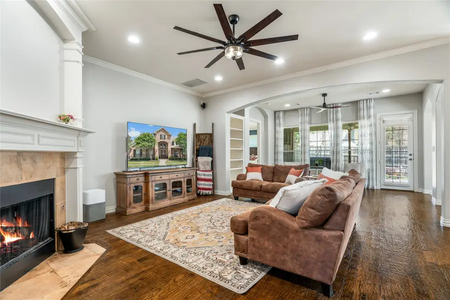 6317 Creekwood Court, Sachse, TX 75048 - Image #3