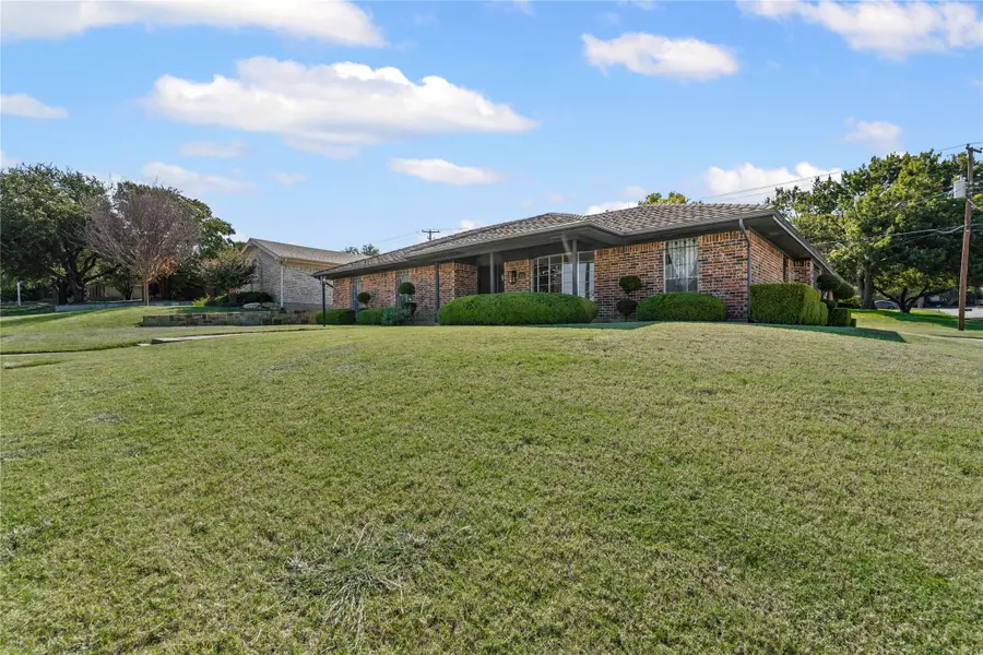 4859 Winesanker Way, Fort Worth, TX 76133 - Image #3