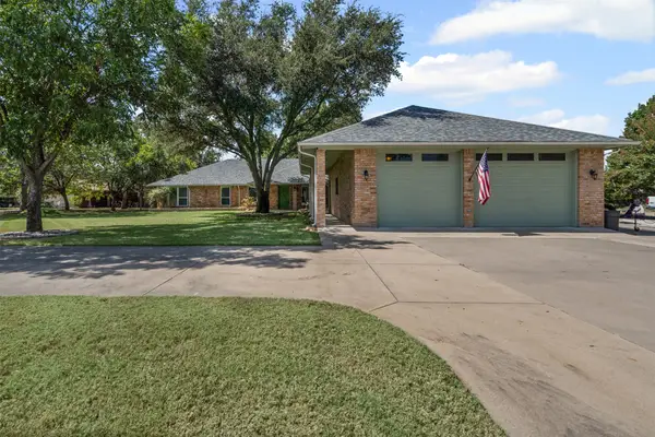 4012 Apache Trail Court, Granbury, TX 76048