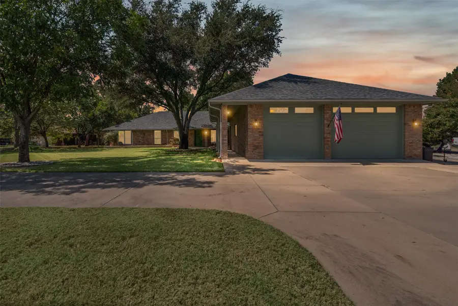 4012 Apache Trail Court, Granbury, TX 76048 - Image #2