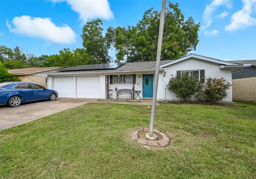 2903 E Mitchell Street, Arlington, TX 76010 - Image #2
