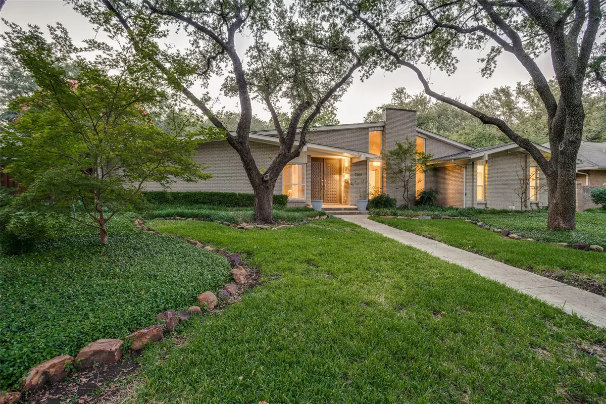 7207 Stefani Drive, Dallas, TX 75225 - Image #1