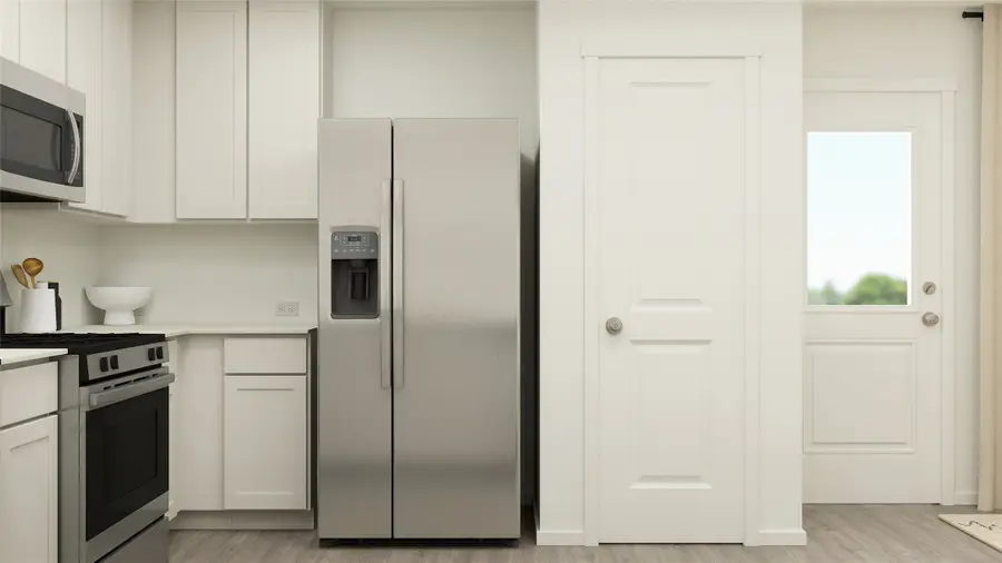 1034 Neyland Drive, Ennis, TX 75119 - Image #2