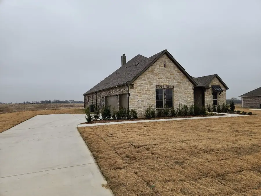 2516 Pyrite Street, Krum, TX 76249 - Image #3