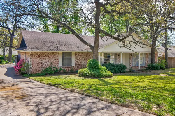 612 Ambassador Street, Denison, TX 75020