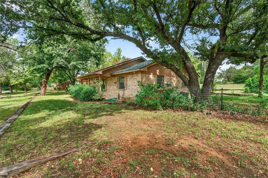 486 Cleve Cole Road, Denison, TX 75021 - Image #3