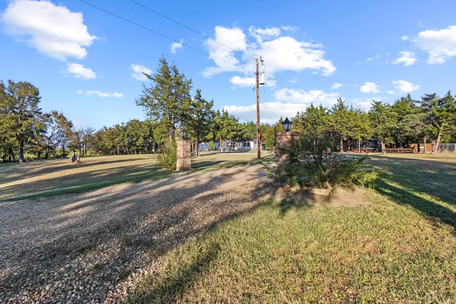 1232 County Road 2907, Dodd City, TX 75438 - Image #2