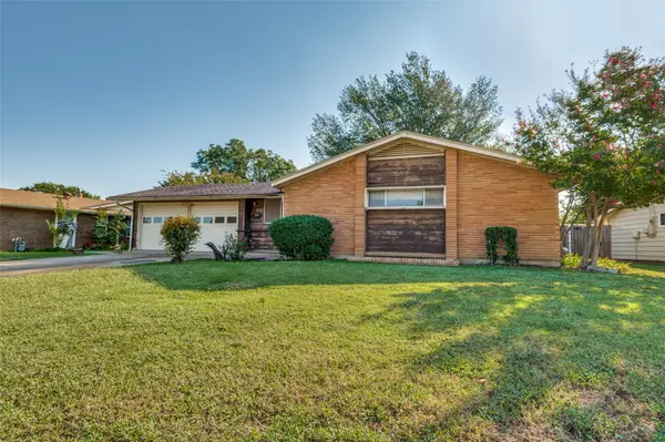 3722 Devonshire Court E, Irving, TX 75062