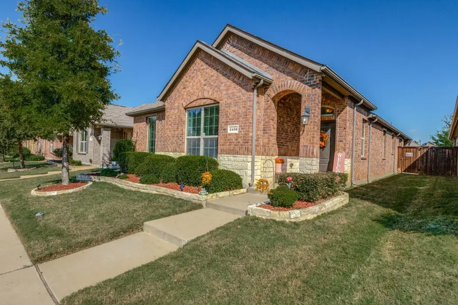 2433 Larimar Drive, Pilot Point Aubrey, TX 76227 - Image #2