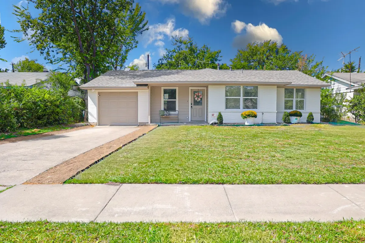 4726 Sandra Lynn Drive, Mesquite, TX 75150 - Image #1