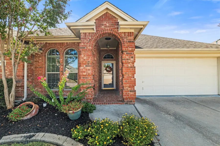 2728 Flint Rock Drive, Fort Worth, TX 76131 - Image #3